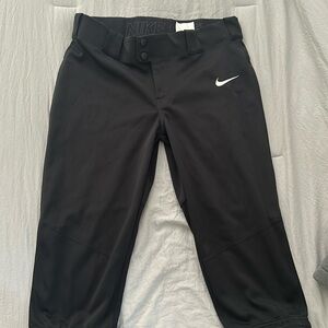 Nike Girls Med softball pants. Excellent condition